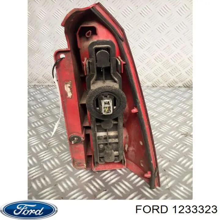 XS4113A603EE Ford piloto posterior izquierdo