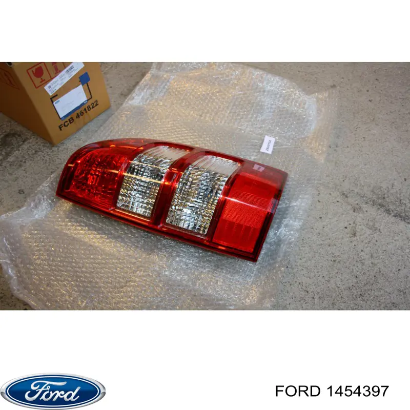 1454397 Ford piloto posterior derecho