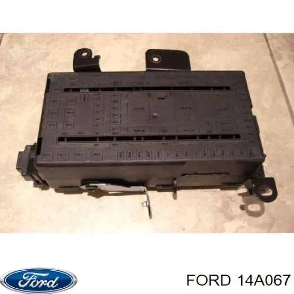 Caja de relés y fusibles para Ford Explorer  U5