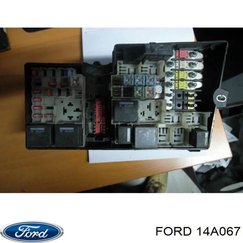  Caja de fusibles Ford Explorer 
