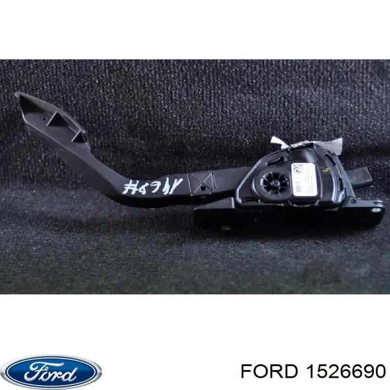 1526690 Ford tapa de culata