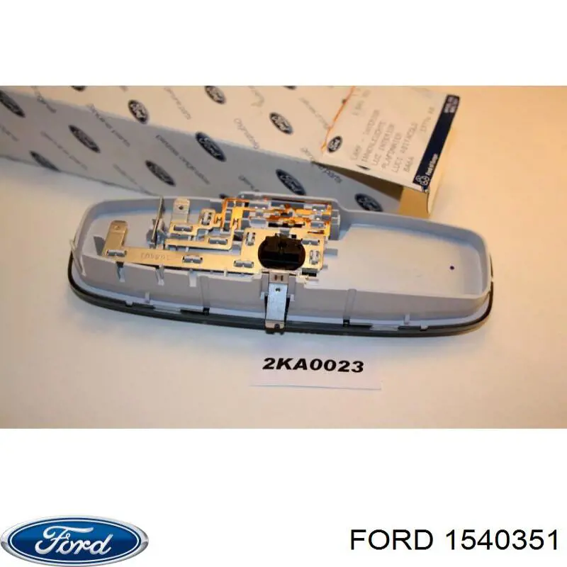 Luz de techo interior (cabina) Ford 1540351 precio, desde 36,30 EUR