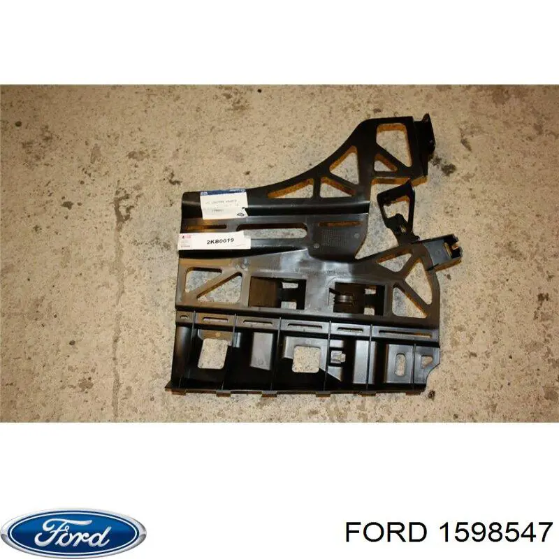 1598547 Ford soporte de parachoques trasero exterior izquierdo