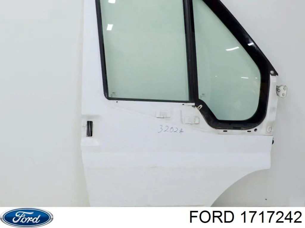 1717242 Ford puerta delantera derecha