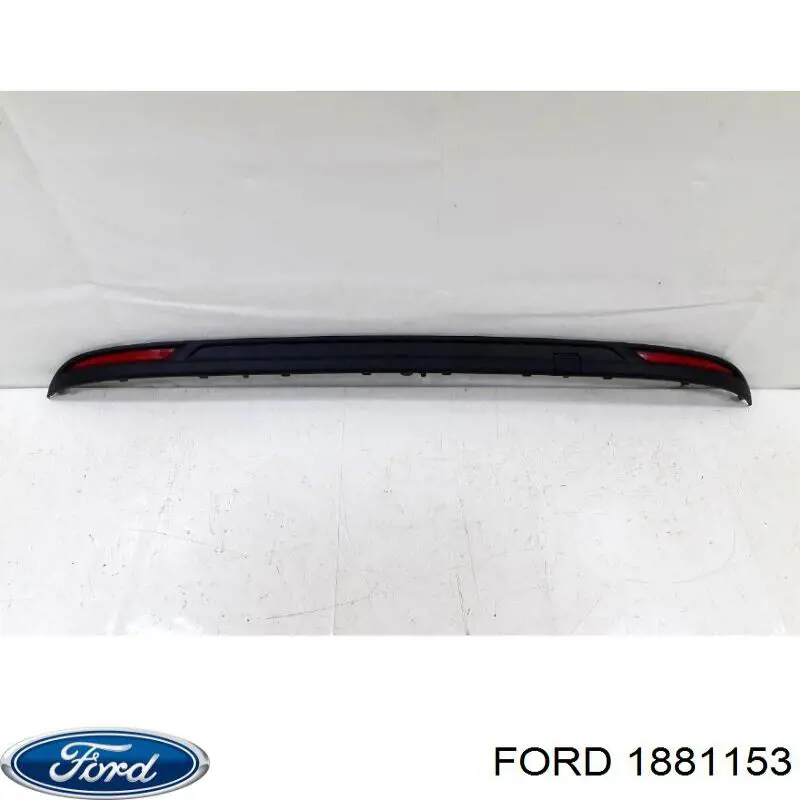 1881153 Ford Embellecedor central del parachoques trasero