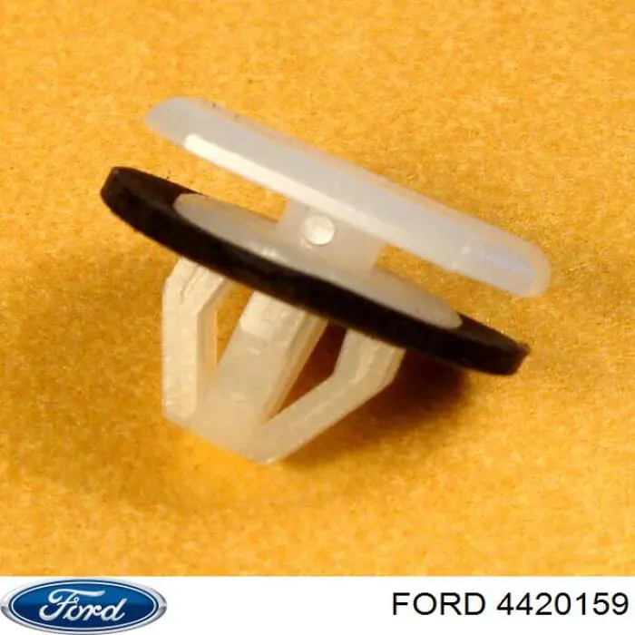 4420159 Ford Clip de moldura de guardabarros