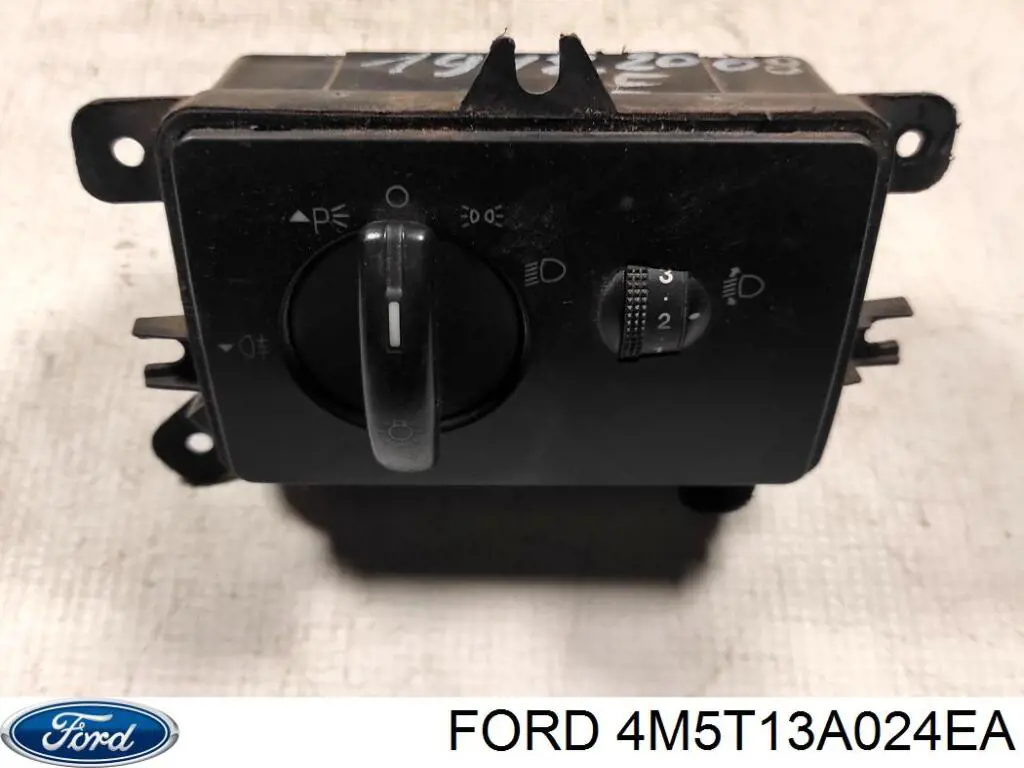 Interruptor de luces en el tablero Ford 1323823 precio, desde 43,56 EUR