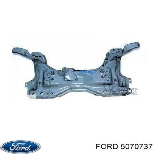 4975648 Ford subchasis delantero soporte motor