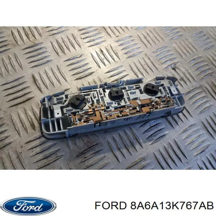 Luz de techo interior (cabina) Ford 8A6A13K767AB precio, desde 31,94 EUR