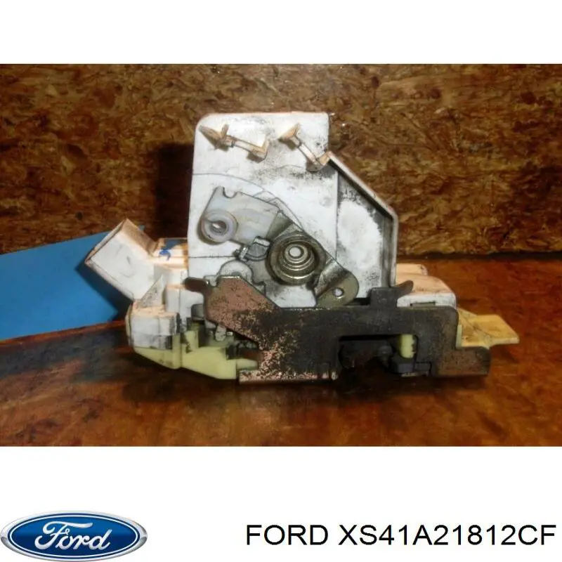 Cierre de puerta delantera derecha Ford XS41A21812CF precio, desde 37,75 EUR