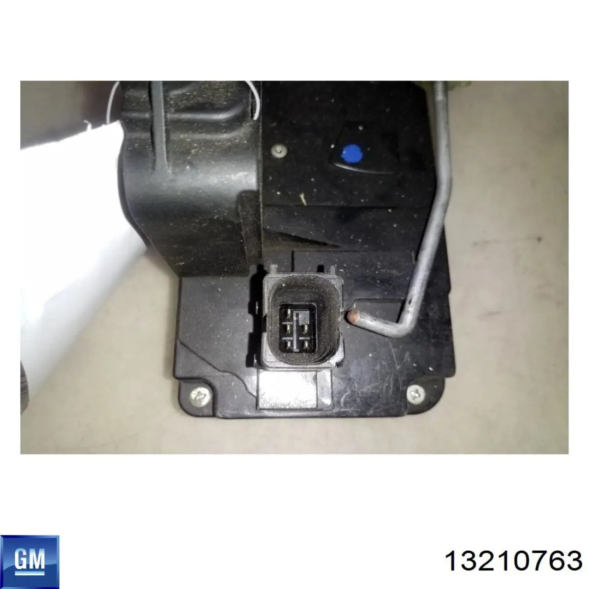 Cerradura de la puerta trasera derecha General Motors 13210763 precio, desde 31,94 EUR