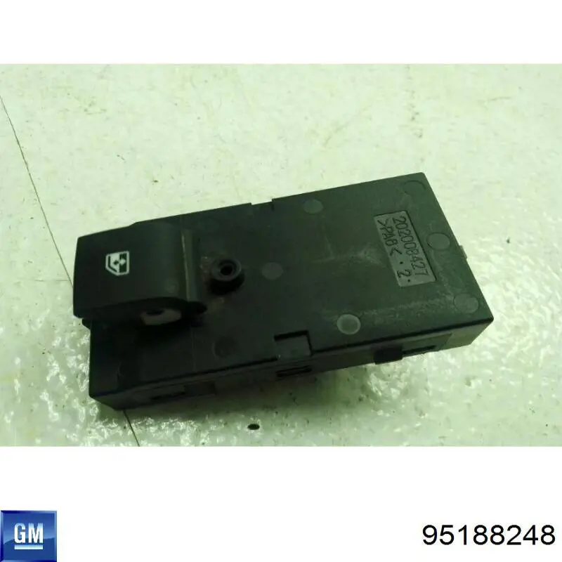 Unidad de control de elevalunas delantero derecho General Motors 95188248 precio, desde 23,80 EUR