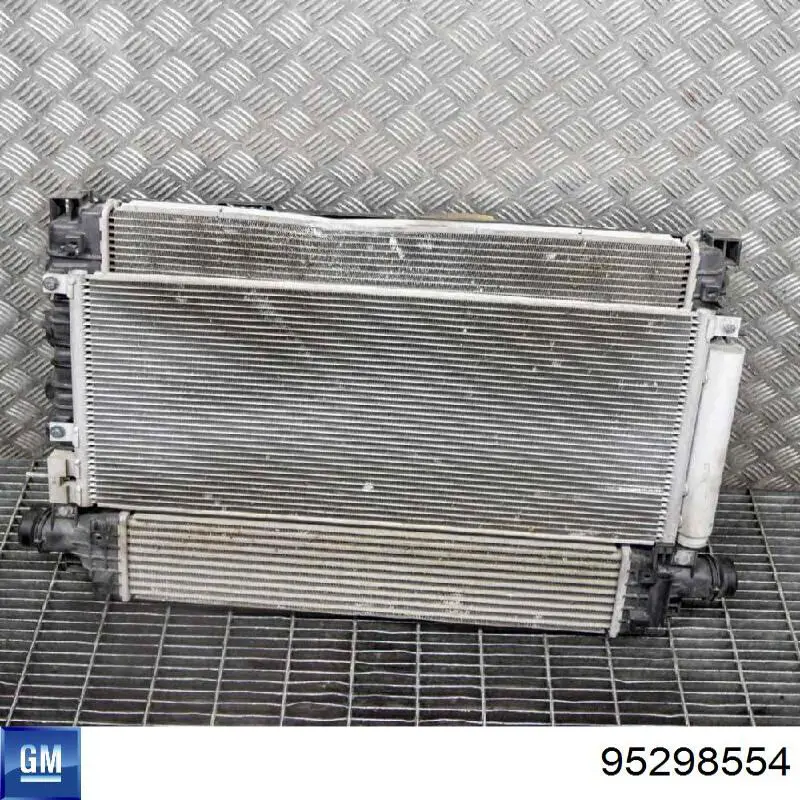 Radiador de água General Motors 95298554