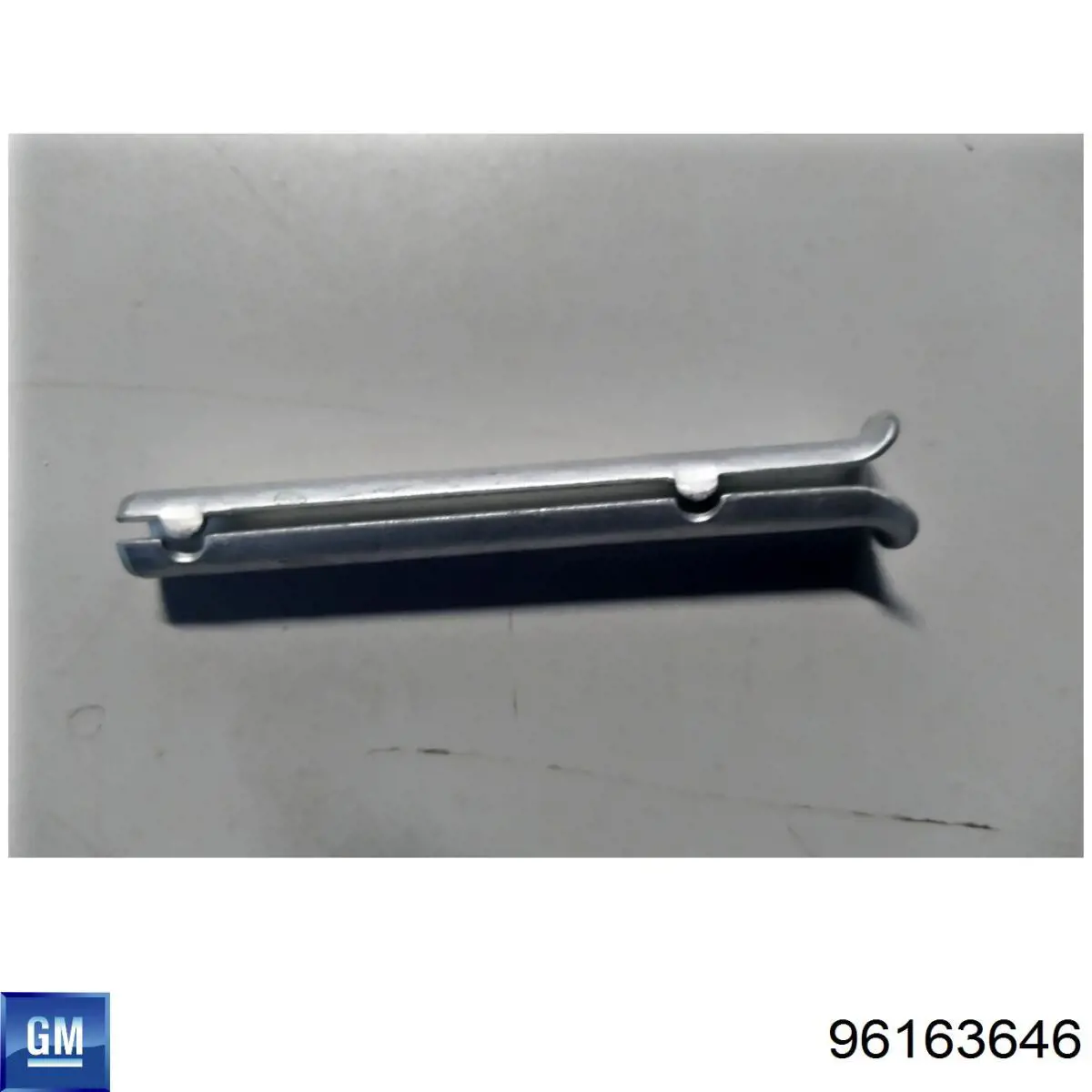 Pasador de bisagra de puerta 96163646 General Motors