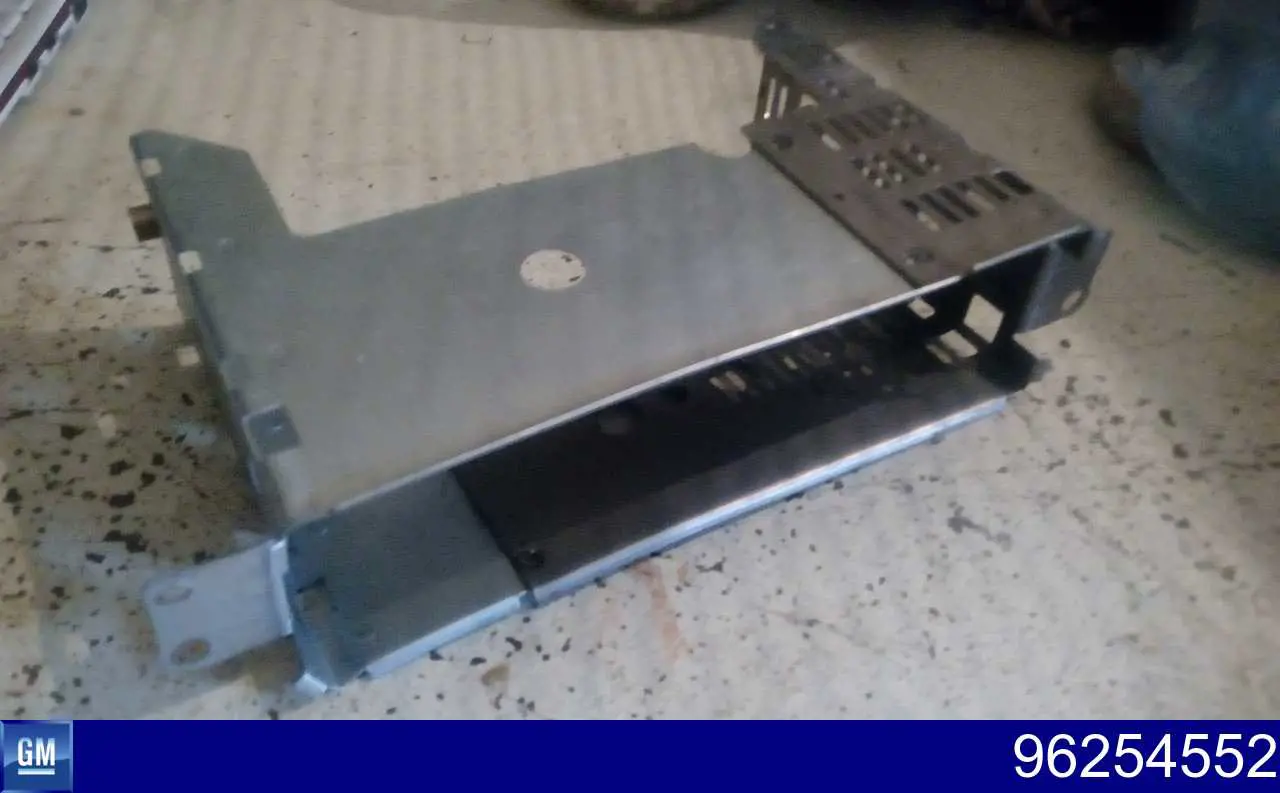 Soporte de radio General Motors 96254552 precio, desde 15,63 EUR
