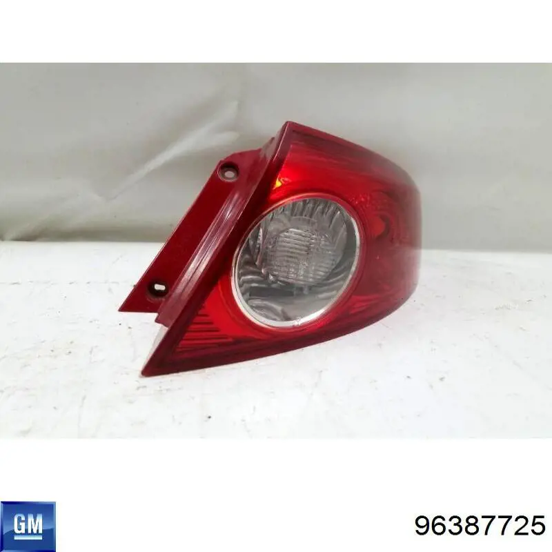 96387725 General Motors Piloto trasero exterior derecho