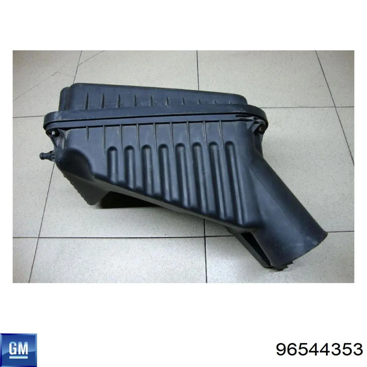 Rejilla izquierda de limpiaparabrisas General Motors 96544353 precio, desde 36,01 EUR