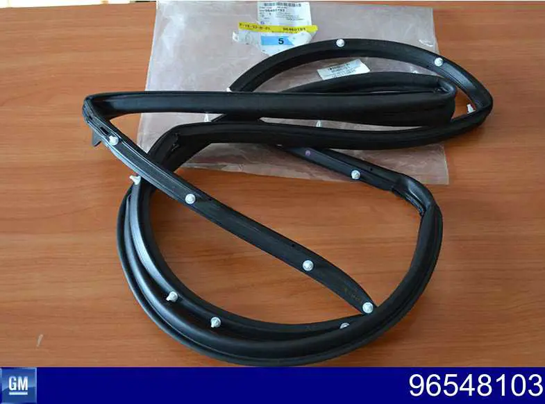 Comprar 96548103 General Motors Sellador de puerta delantera derecha (en puerta)