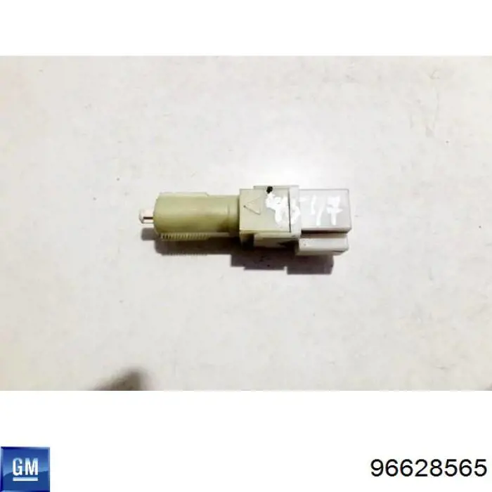Comprar 96628565 General Motors Interruptor de luz de freno