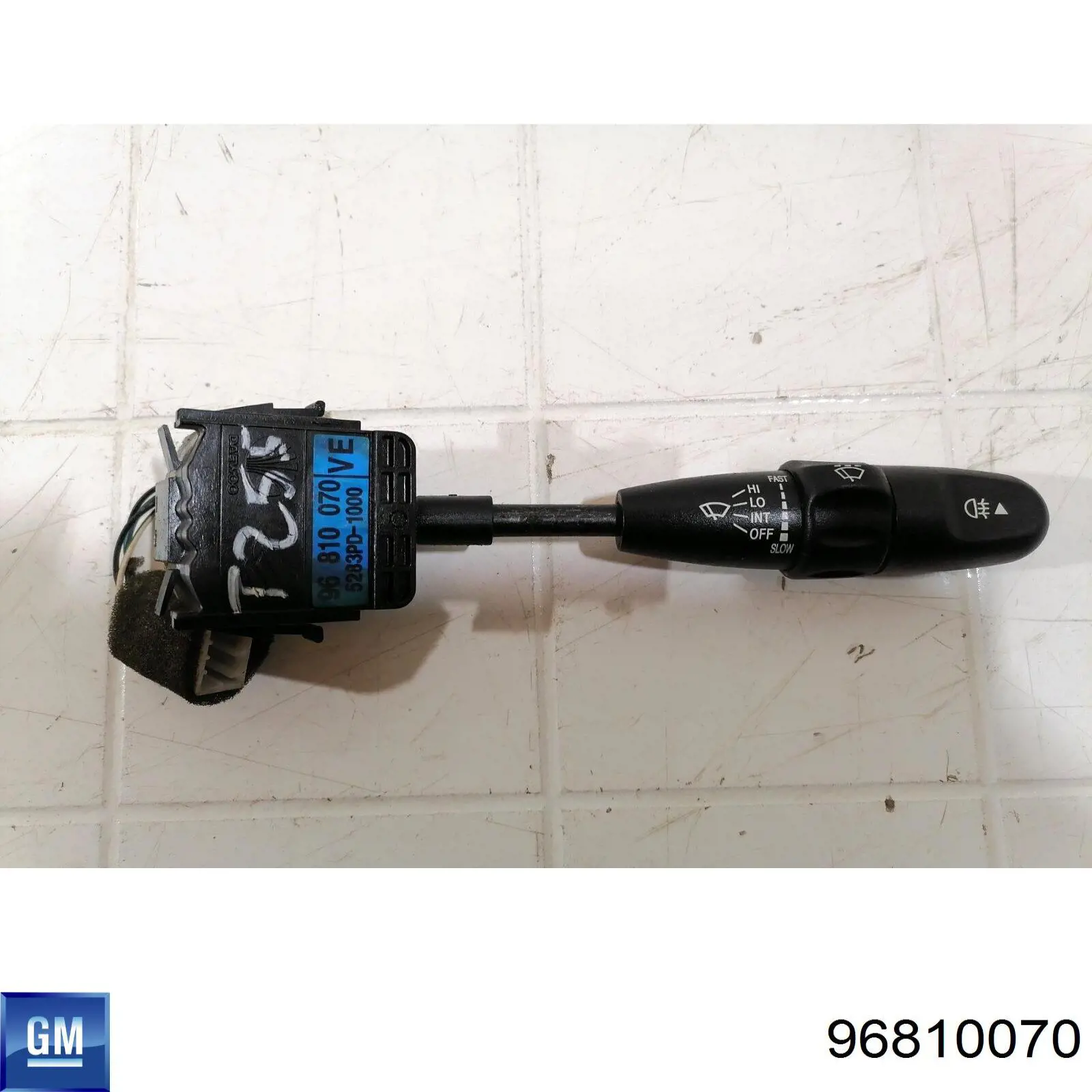 Mando intermitente derecho General Motors 96810070
