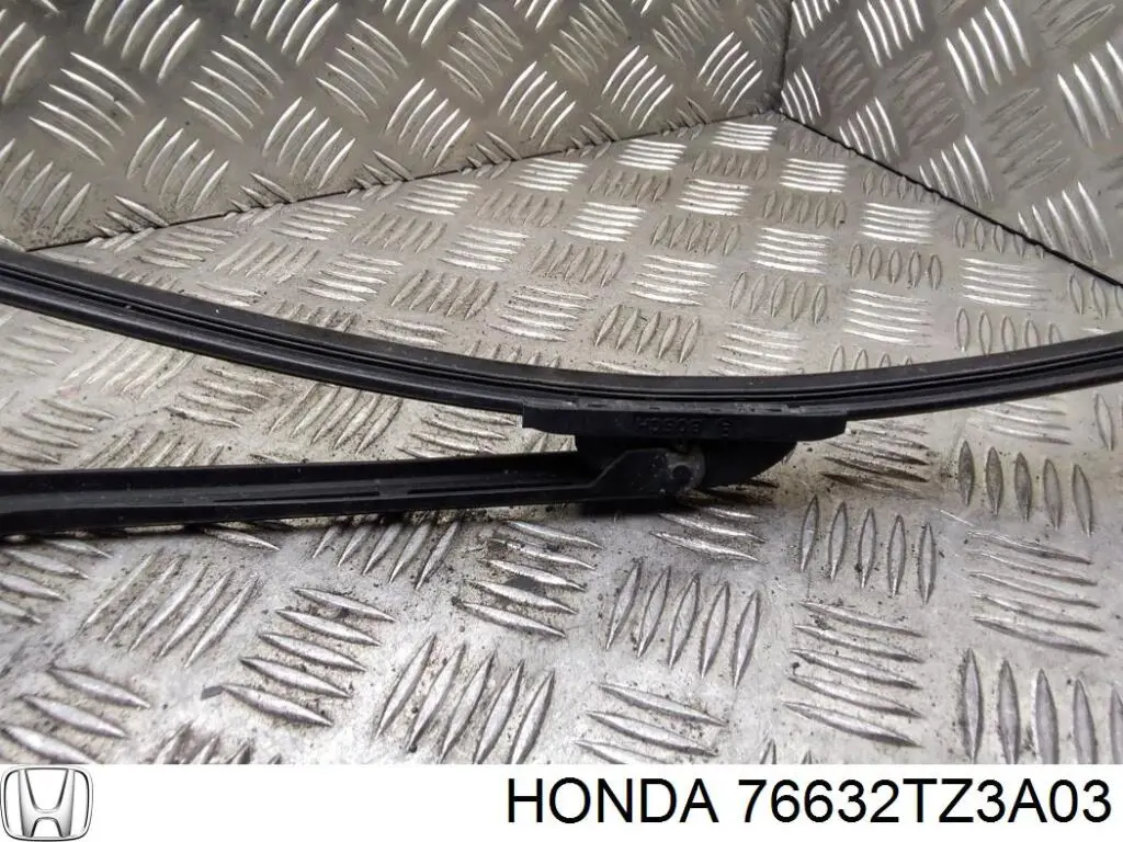 76632TZ3A03 Honda