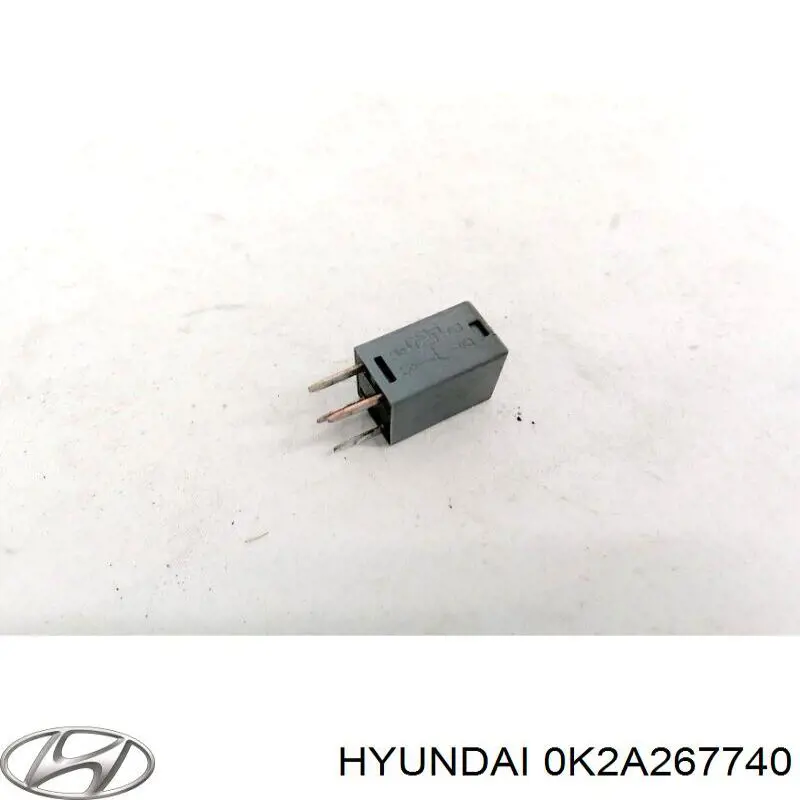 Caja de fusibles trasera interior Hyundai/Kia OK2A267740