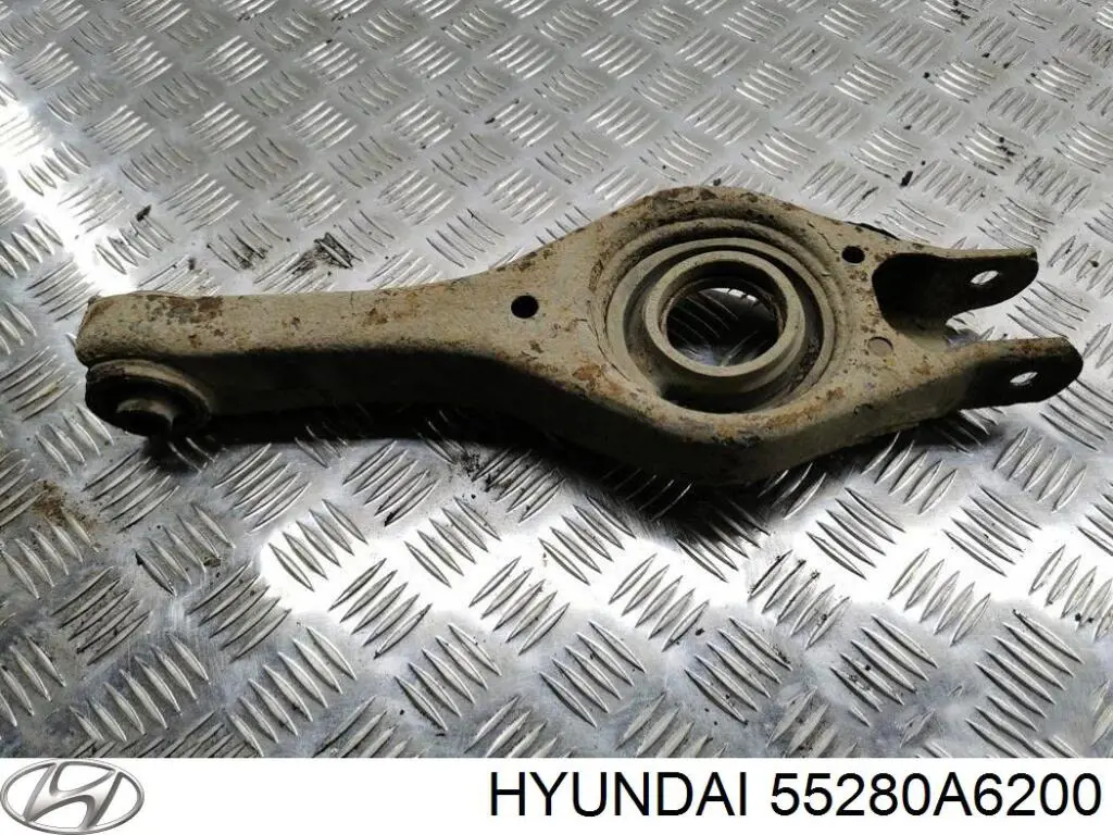 Brazo de suspensión, trasera derecha 55280A6200 Hyundai/Kia