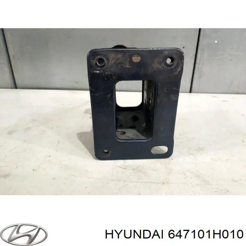Comprar 647102L000 Hyundai/Kia Soporte del refuerzo del parachoques delantero
