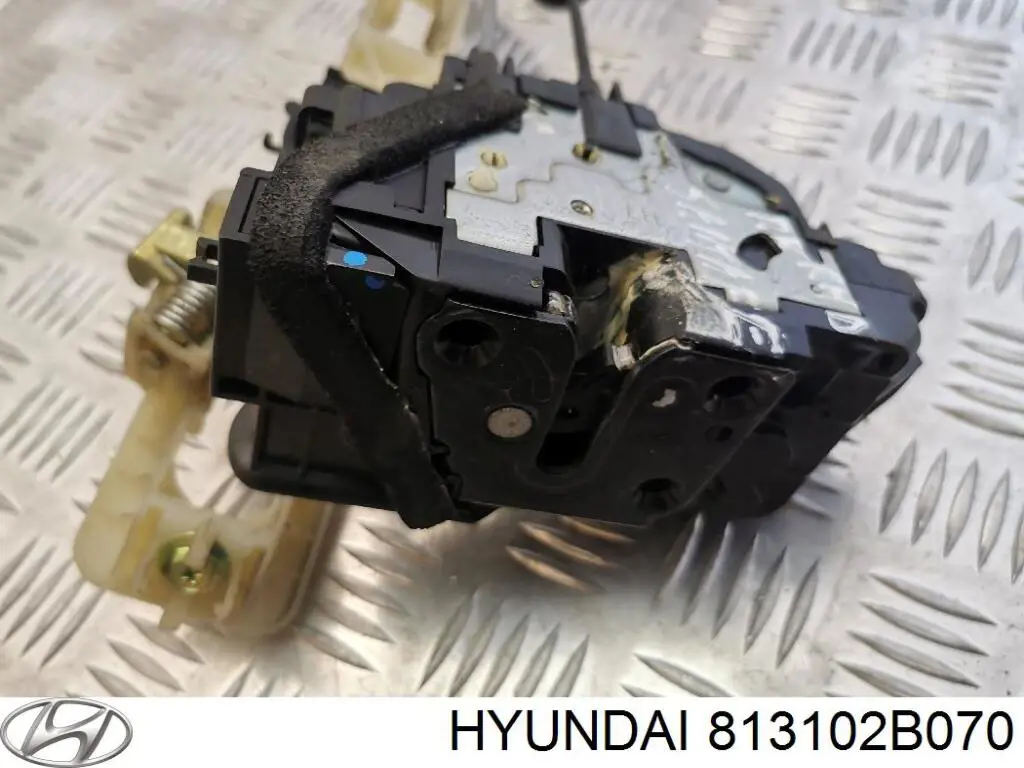 813102B070 Hyundai/Kia Cerradura de puerta