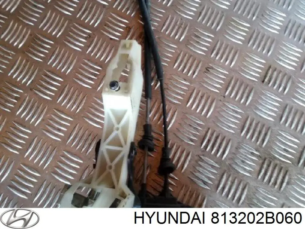 Cierre de puerta delantera derecha Hyundai/Kia 813202B060 precio, desde 87,12 EUR