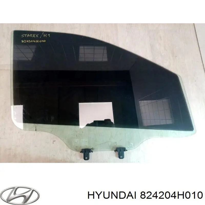 Luna de puerta delantera derecha para Hyundai H-1 STAREX (TQ)