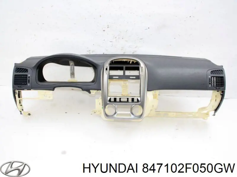 847102F050GW Hyundai/Kia salpicadero superior