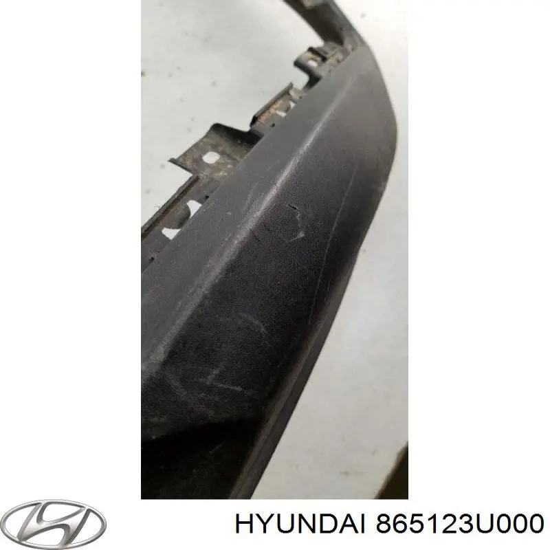 865123U000 Hyundai/Kia parachoques delantero, parte inferior