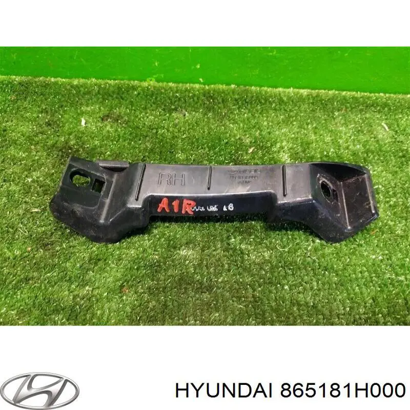 Soporte de absorbente parachoques trasero izquierdo Hyundai/Kia 865181H000