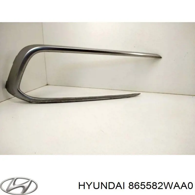 865582WAA0 Hyundai/Kia embellecedor, faro antiniebla derecho