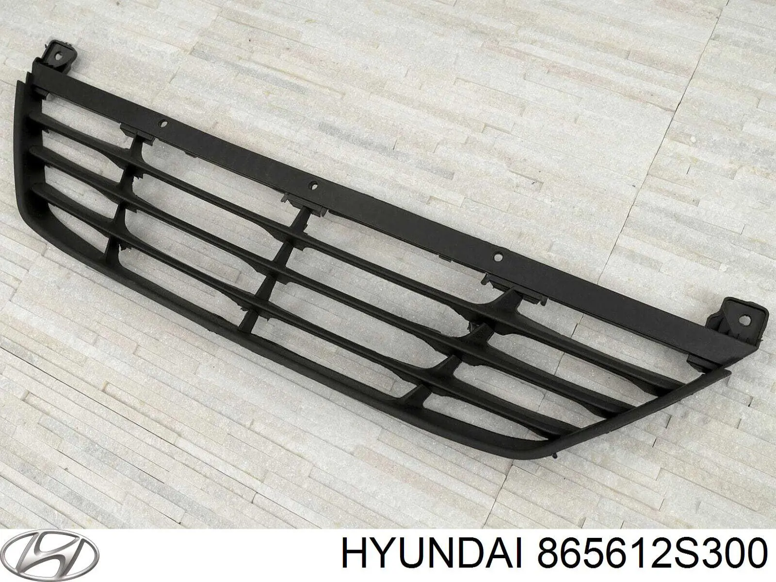865612S300 Hyundai/Kia rejilla de ventilación, parachoques trasero, central