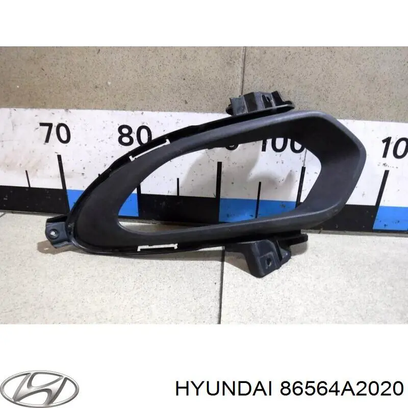 86564A2020 Hyundai/Kia rejilla de antinieblas delantera derecha
