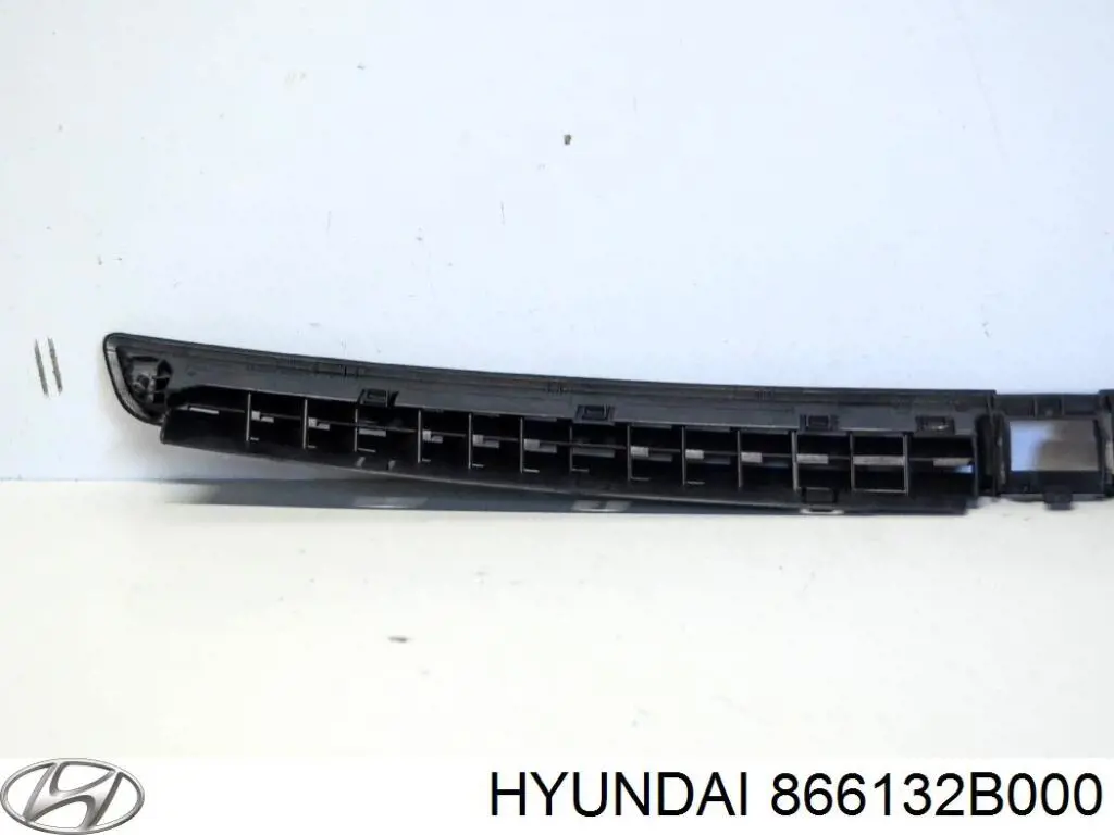 Soporte exterior izquierdo del parachoques trasero Hyundai/Kia 866132B000 precio, desde 43,56 EUR