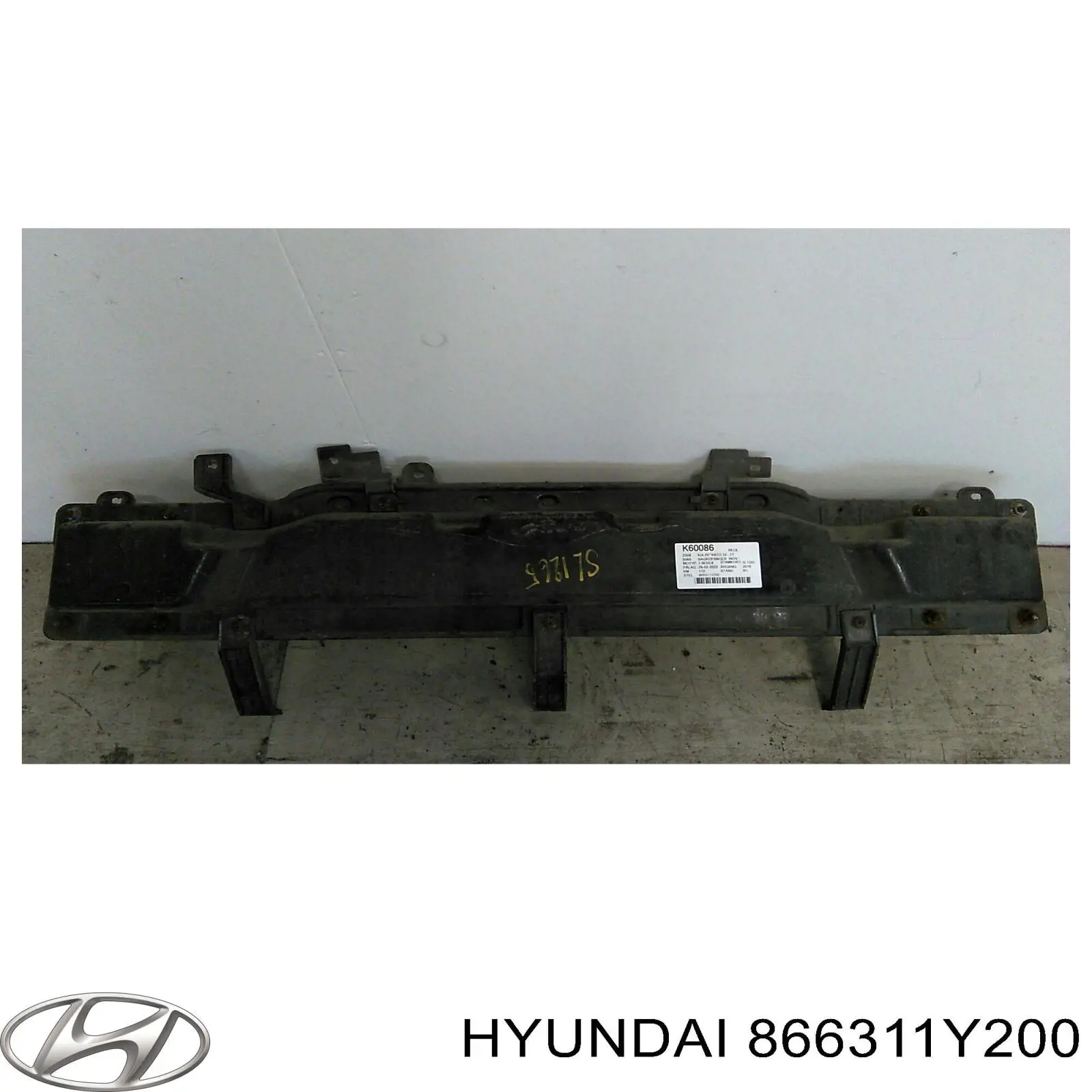 866311Y200 Hyundai/Kia refuerzo parachoques trasero