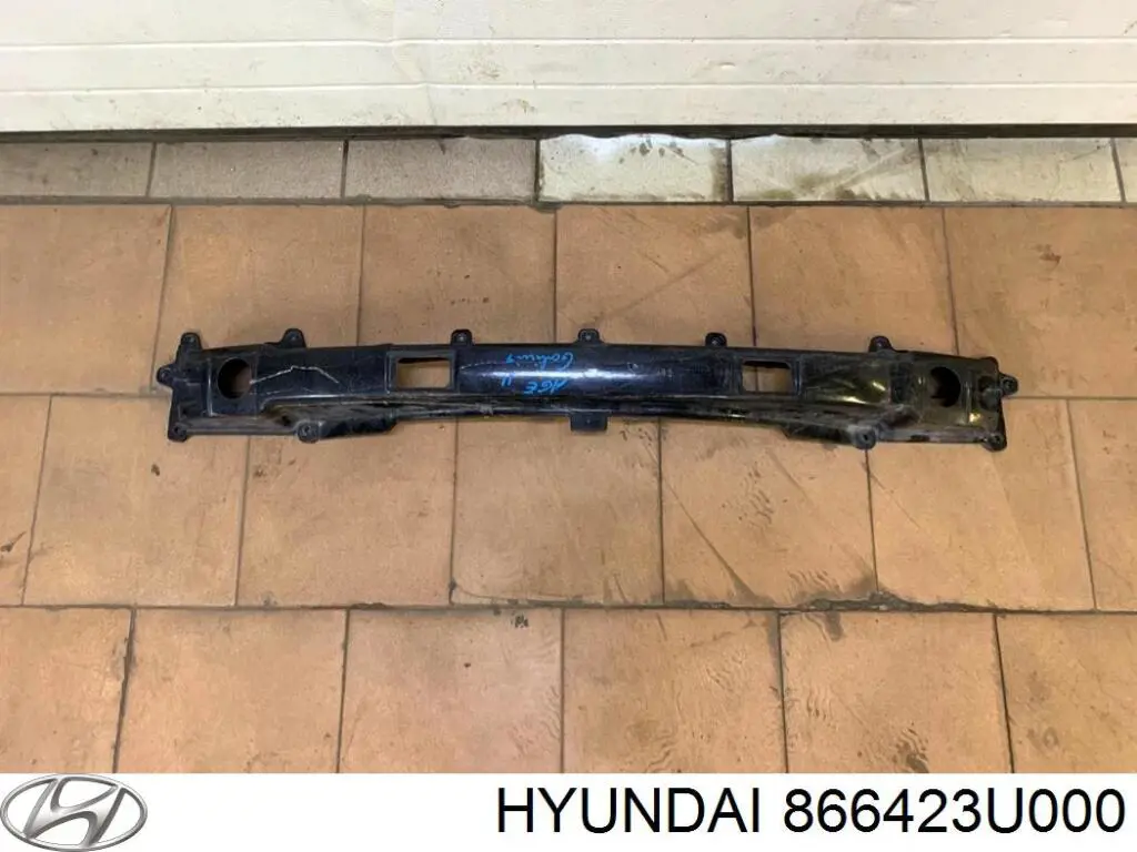Soporte del refuerzo del parachoques trasero Hyundai/Kia 866423U000 precio, desde 55,31 EUR