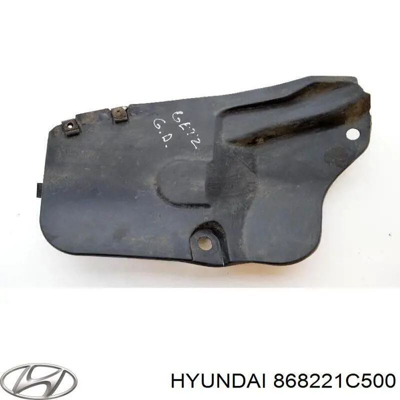 868221C500 Hyundai/Kia guardabarros interior, aleta trasera, derecho
