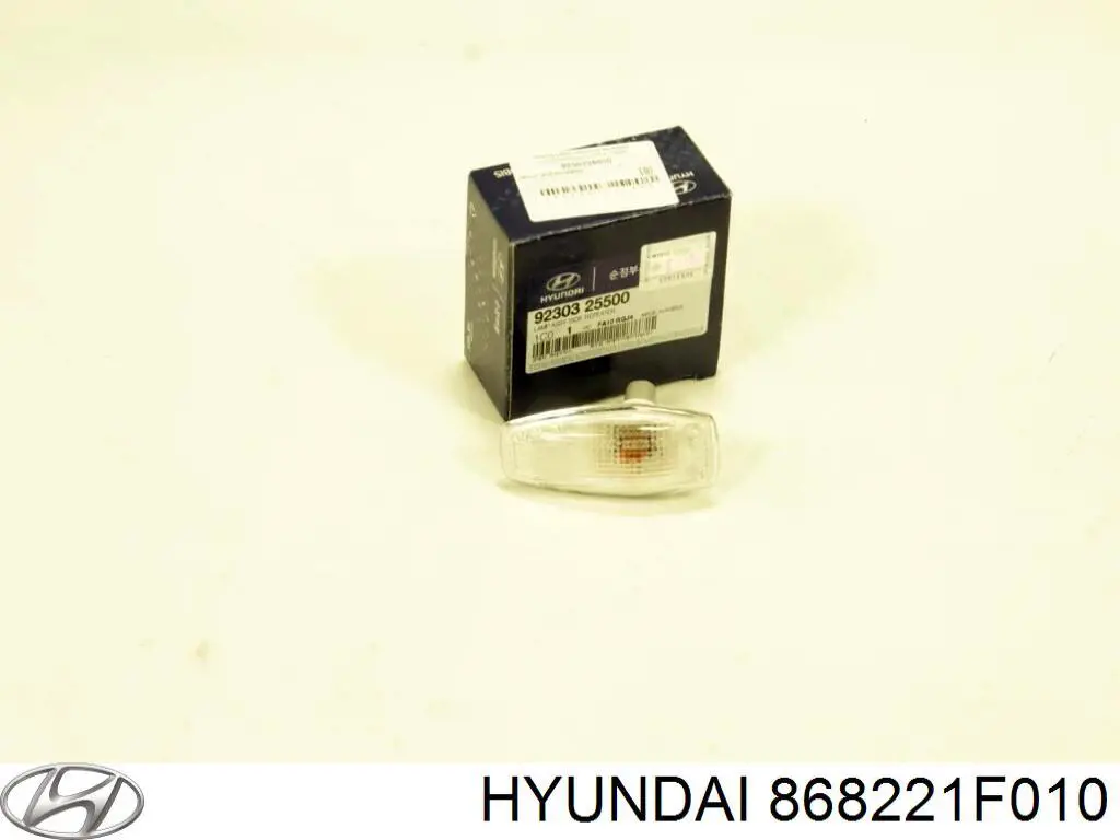 868221F010 Hyundai/Kia guardabarros interior, aleta trasera, derecho