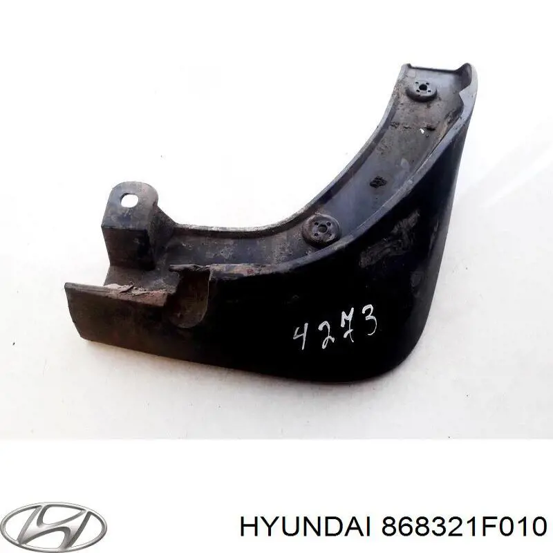 868321F010 Hyundai/Kia faldilla guardabarro delantera derecha