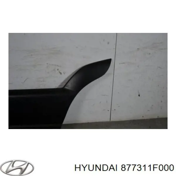 877311F000 Hyundai/Kia moldura puerta trasera izquierda