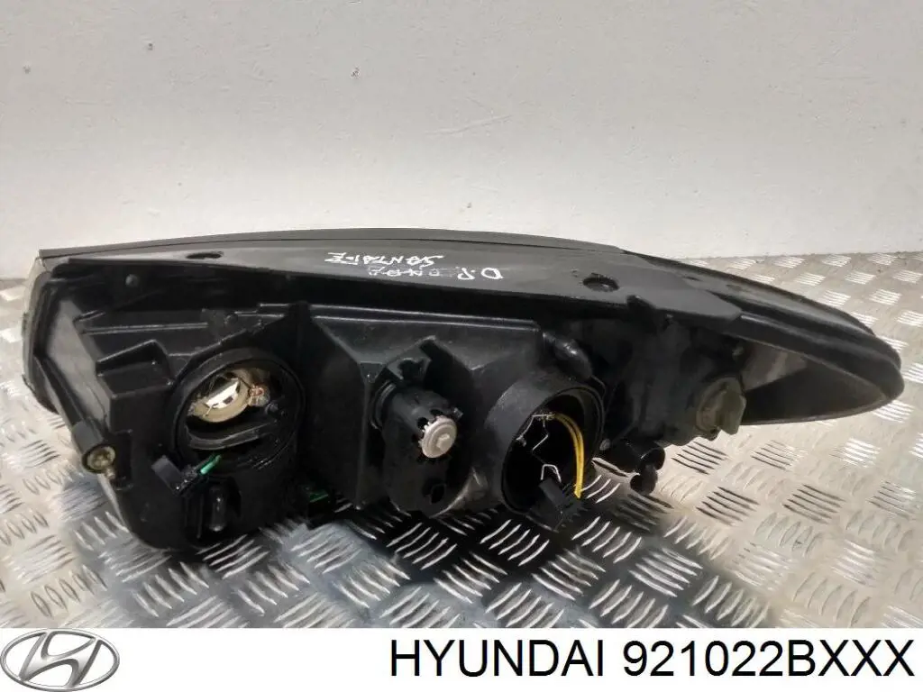 Faro derecho Hyundai/Kia 921022BXXX precio, desde 98,74 EUR