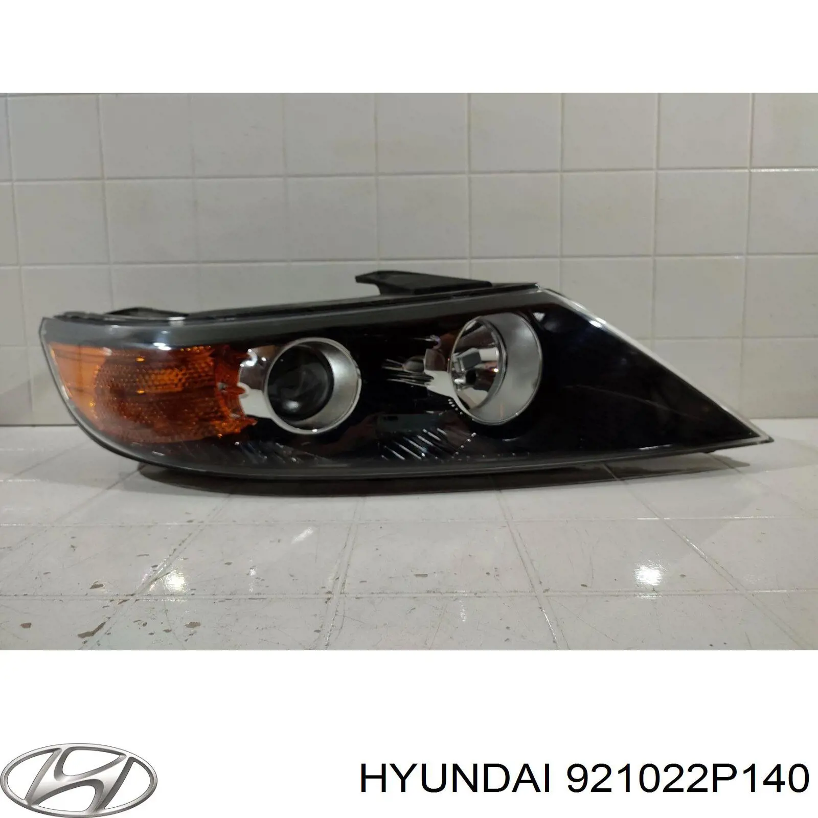 921022P140 Hyundai/Kia faro derecho