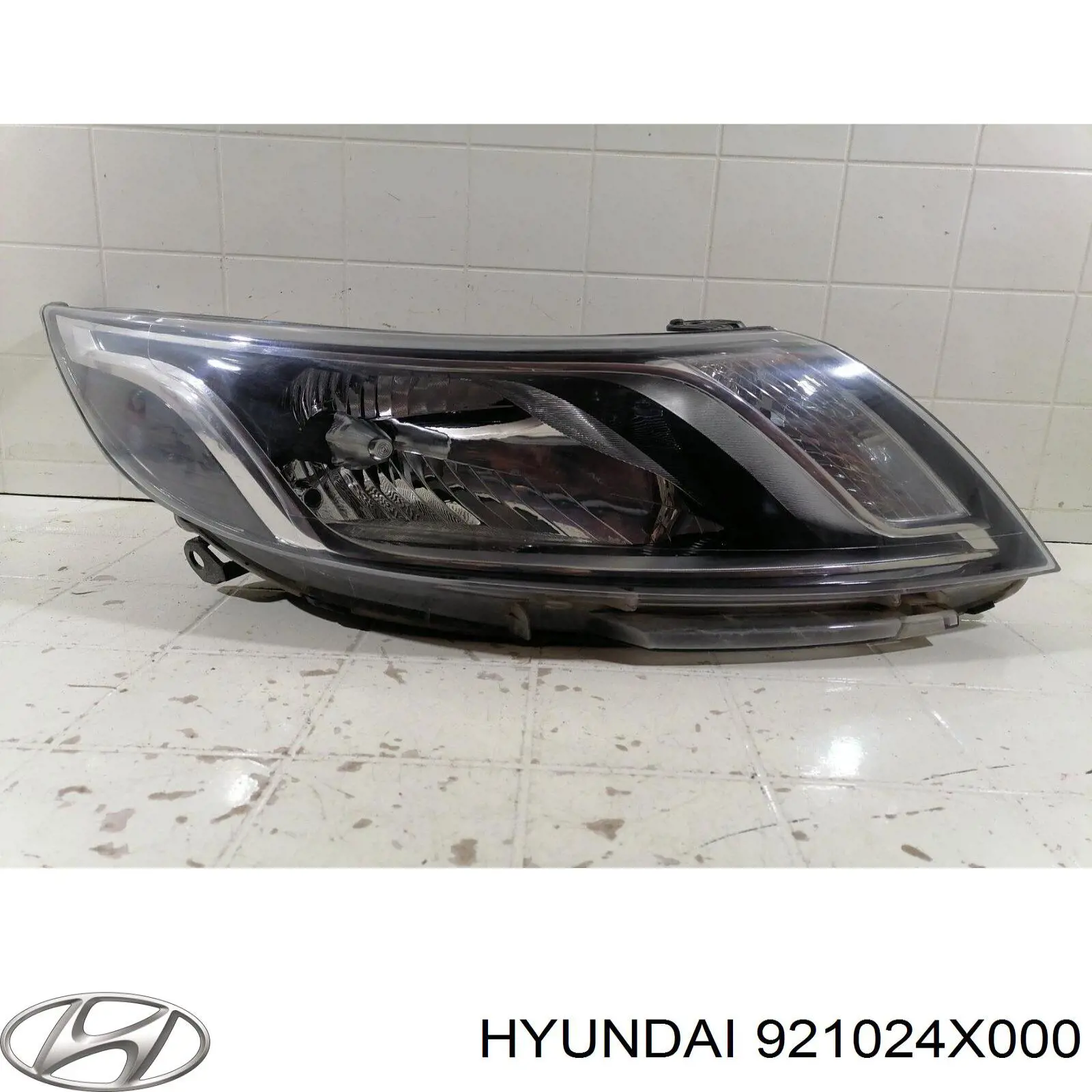 Faro derecho 921024X000 Hyundai/Kia
