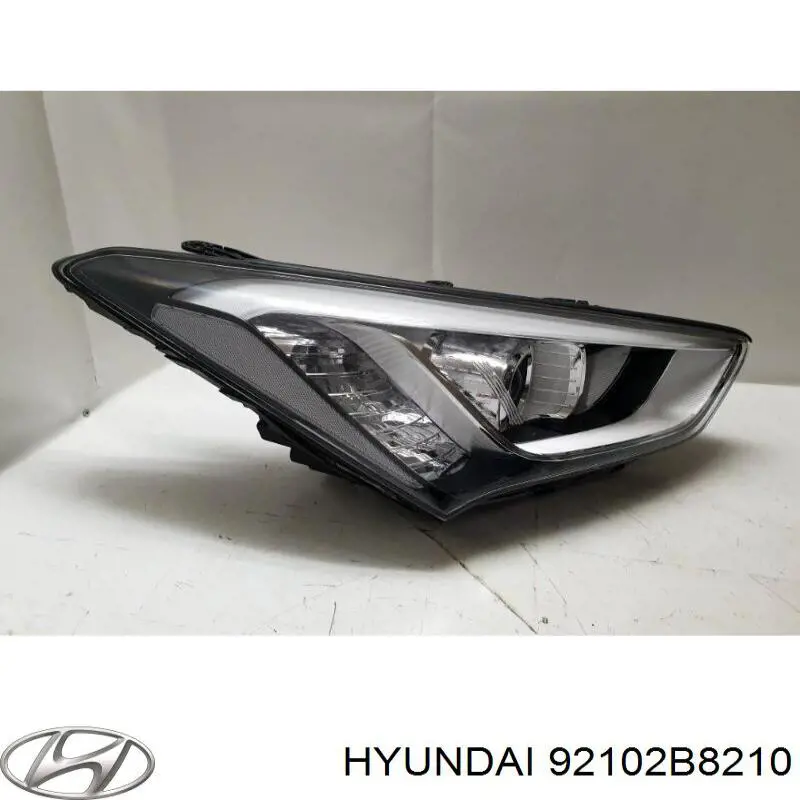 92102B8210 Hyundai/Kia faro derecho