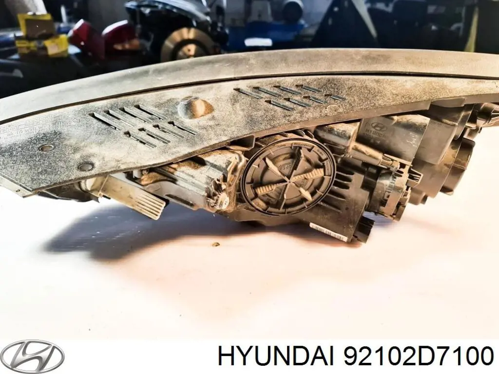 Comprar 92102D7100 Hyundai/Kia Faro derecho