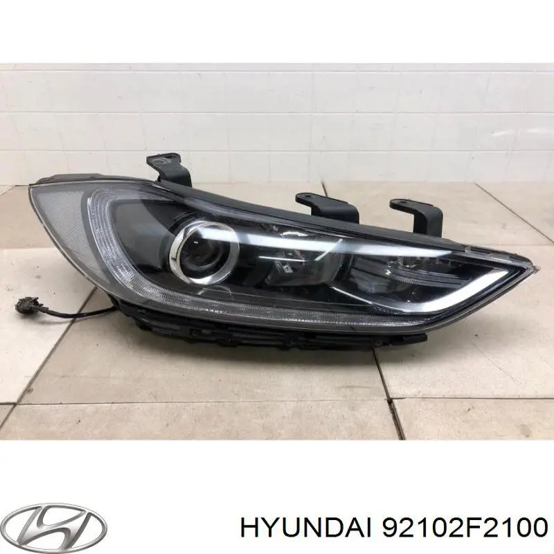 Faro derecho Hyundai/Kia 92102F2100 precio, desde 219,24 EUR